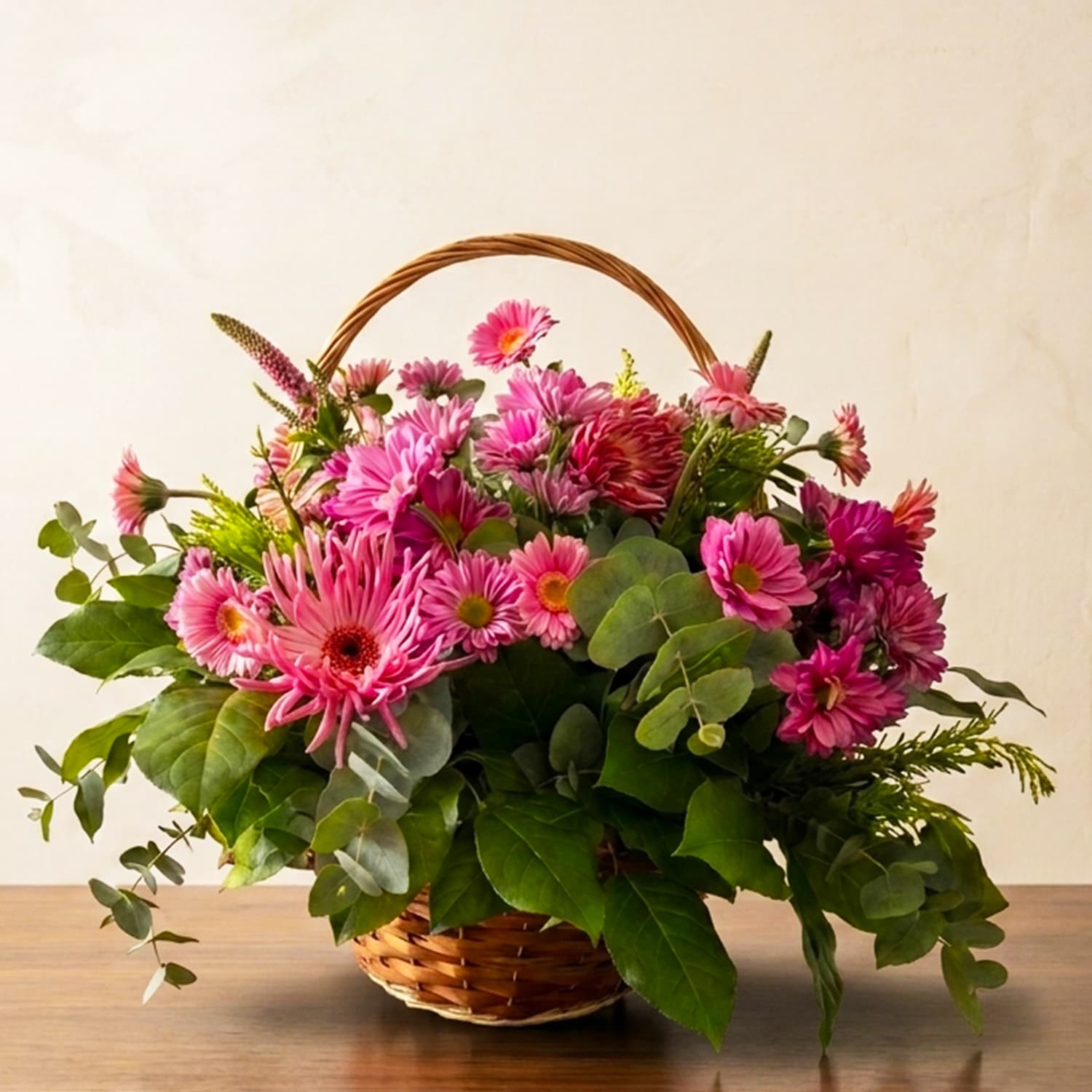 Cesta de flores silvestres Silvana