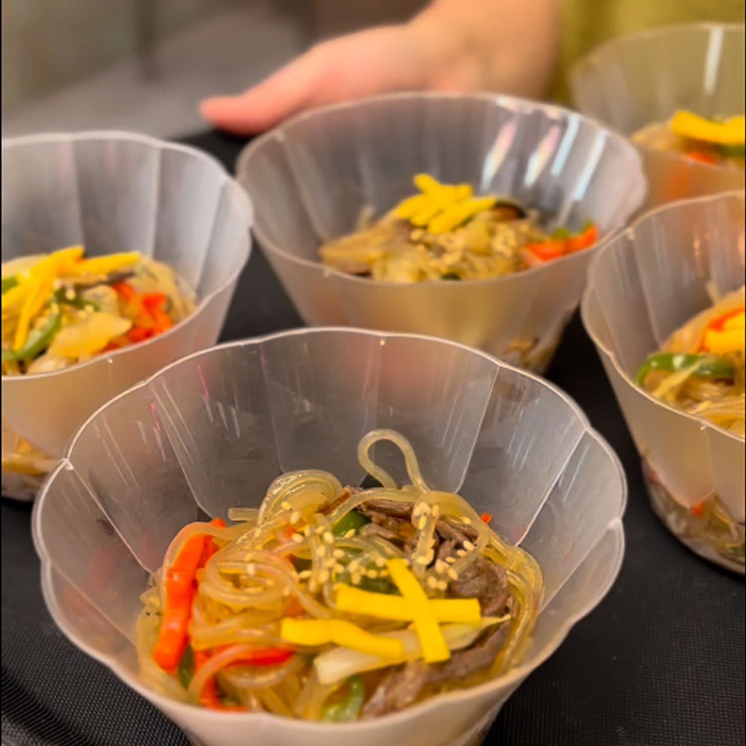 Tapas coreanas taller con flores y comida Madrid